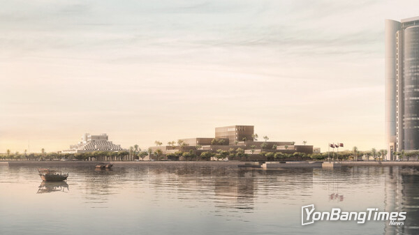 Looking west from the Doha Bay, the General Post Office and Ministry of Foreign Affairs stand in dialogue, reflecting their shared architectural lineage. Credit of Frida Escobedo Studio.